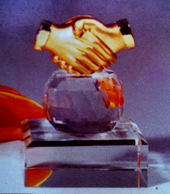 crystal-glass-award-plaque-branding-maker-Accra-Sunyani-Tema-Techiman-Kumasi-Takoradi-Obuasi-Cape-Coast-Ashiaman-Agona-Swedru-Takoradi-Teshi-ghana-west-africa (49)